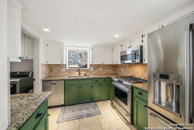 Listing photo id 9 for 8418 Timber Bridge