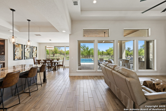 Image 14 of 71 For 10900 Ranch Road 1323