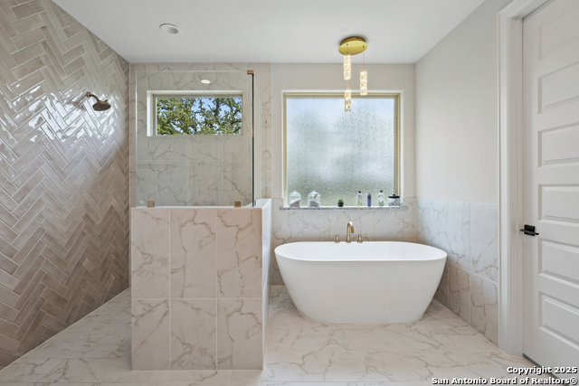 Image 32 of 71 For 10900 Ranch Road 1323