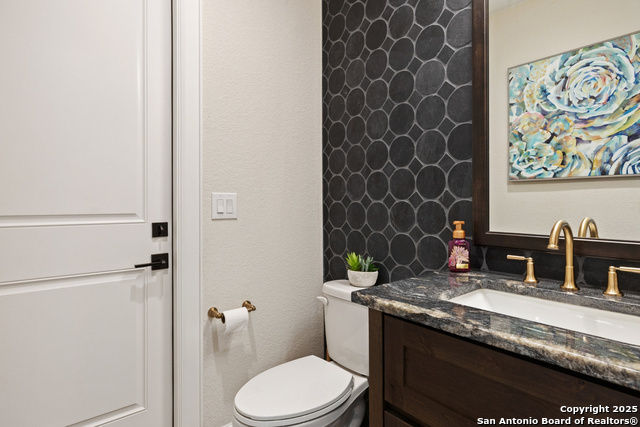 Image 38 of 71 For 10900 Ranch Road 1323