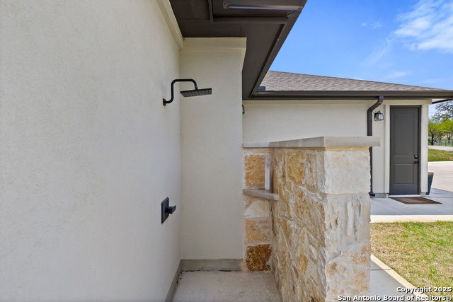 Image 51 of 71 For 10900 Ranch Road 1323