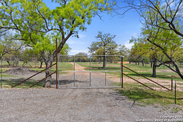Image 68 of 71 For 10900 Ranch Road 1323