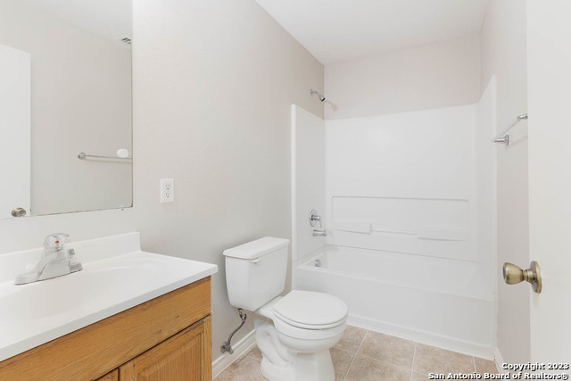 Image 14 of 29 For 7810 Kingsbury Wood  4