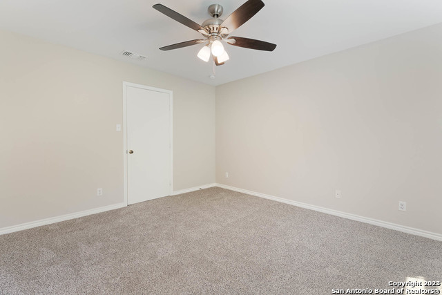 Image 17 of 29 For 7810 Kingsbury Wood  4