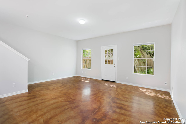 Image 6 of 29 For 7810 Kingsbury Wood  4