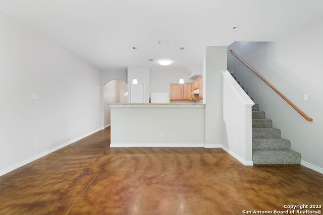 Image 9 of 29 For 7810 Kingsbury Wood  4