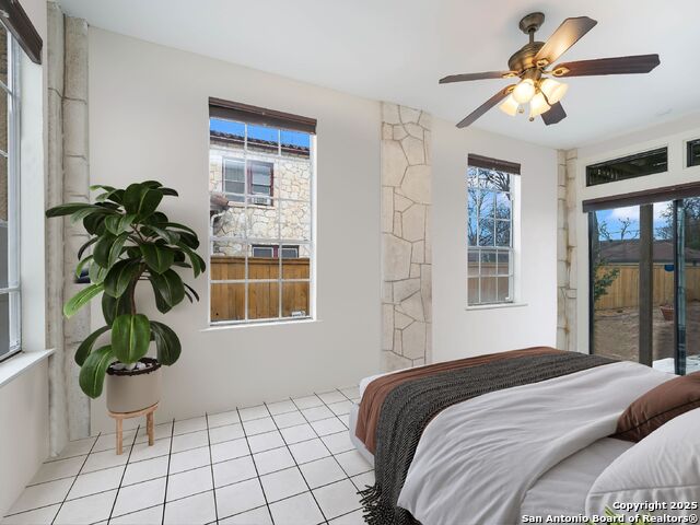 Listing photo id 22 for 218 Mary Louise Dr