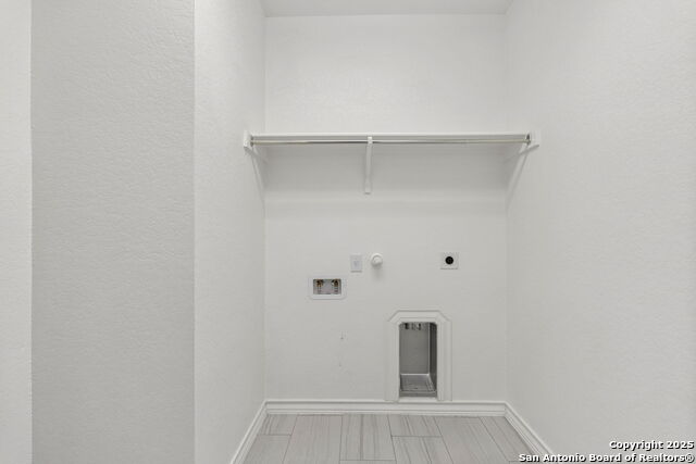 Image 24 of 38 For 9753 Monken