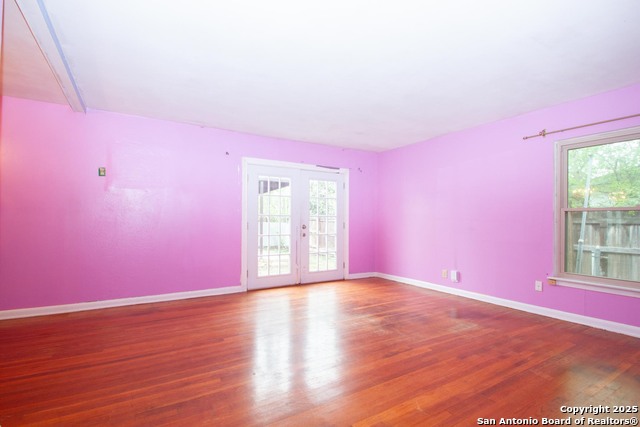 Image 6 of 18 For 111 Cresham  