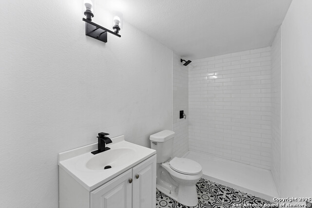 Image 25 of 30 For 414 Ellis St N