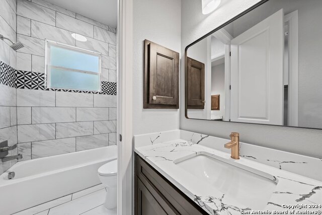 Listing photo id 13 for 1490 Misty Ln