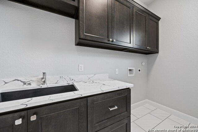 Listing photo id 15 for 1490 Misty Ln
