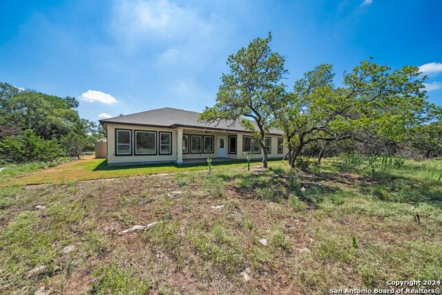 Listing photo id 17 for 1490 Misty Ln