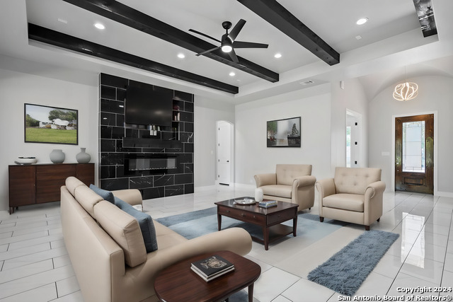 Listing photo id 2 for 1490 Misty Ln