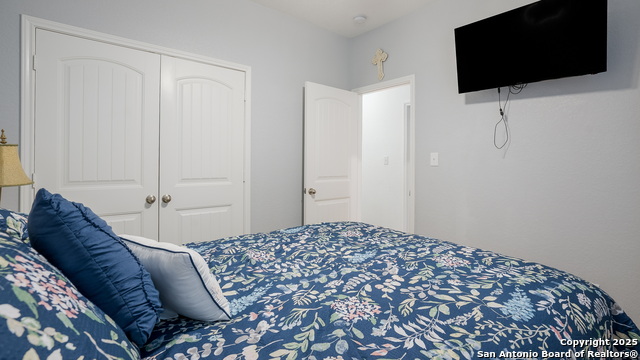 Listing photo id 19 for 4643 Via Sonoma