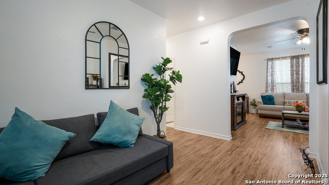 Listing photo id 26 for 4643 Via Sonoma