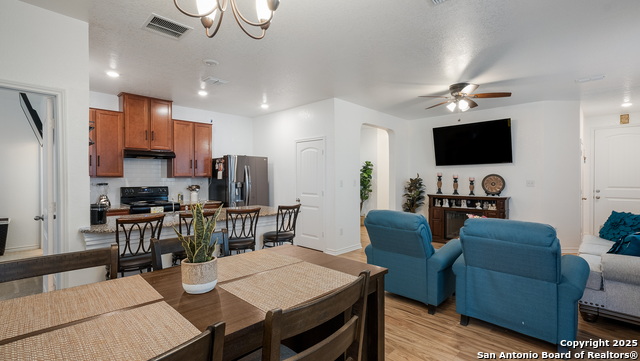 Listing photo id 27 for 4643 Via Sonoma