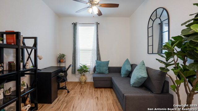 Listing photo id 5 for 4643 Via Sonoma