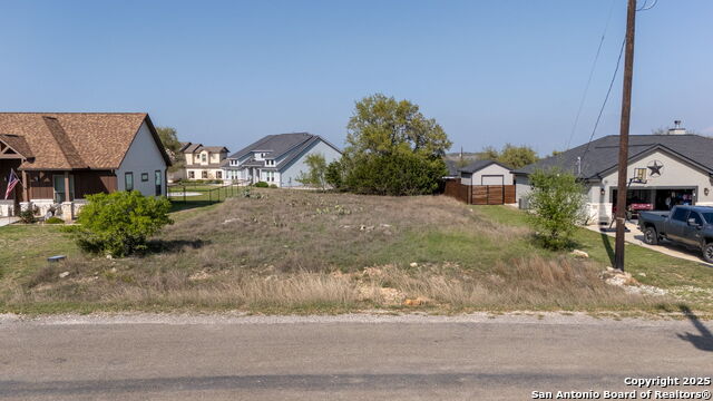Details for 104 Lon Price N, Blanco, TX 78070