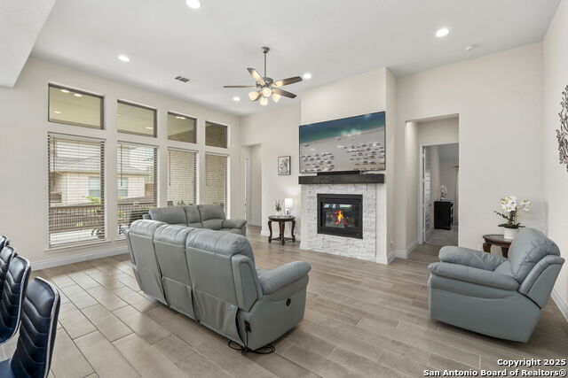 Image 10 of 39 For 9024 Beacon Ridge