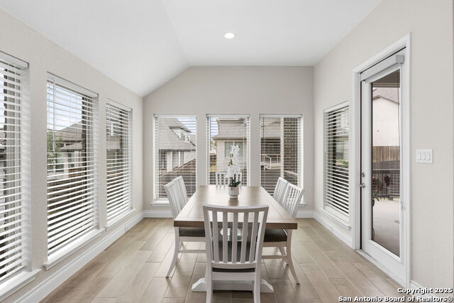 Image 17 of 39 For 9024 Beacon Ridge