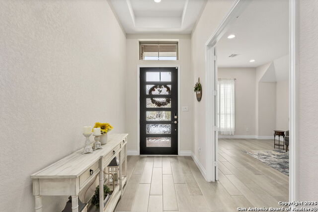 Image 4 of 39 For 9024 Beacon Ridge