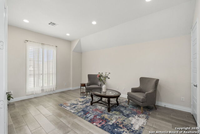 Image 5 of 39 For 9024 Beacon Ridge