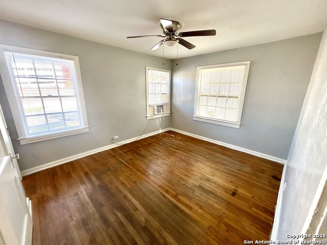 Image 15 of 20 For 425 Maverick Street  7