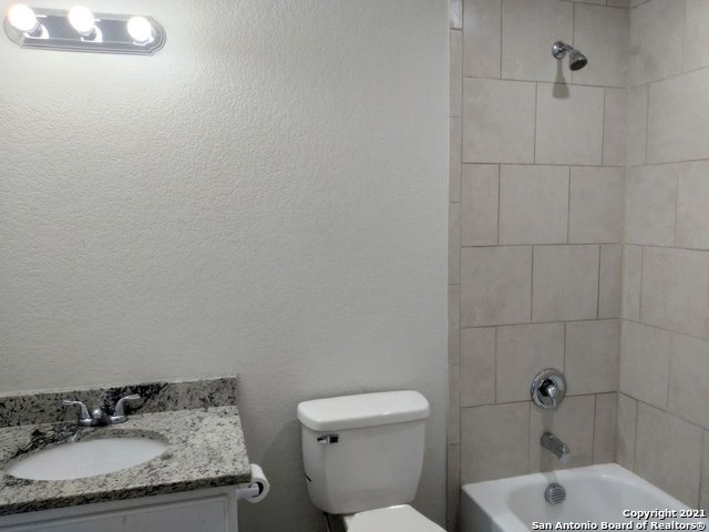 Image 15 of 21 For 1611 Navidad St N 101