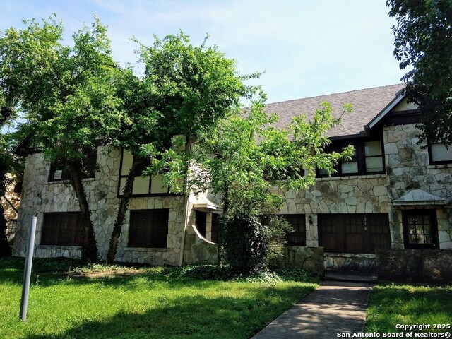 Details for 218 Rosewood Ave E 2, San Antonio, TX 78212