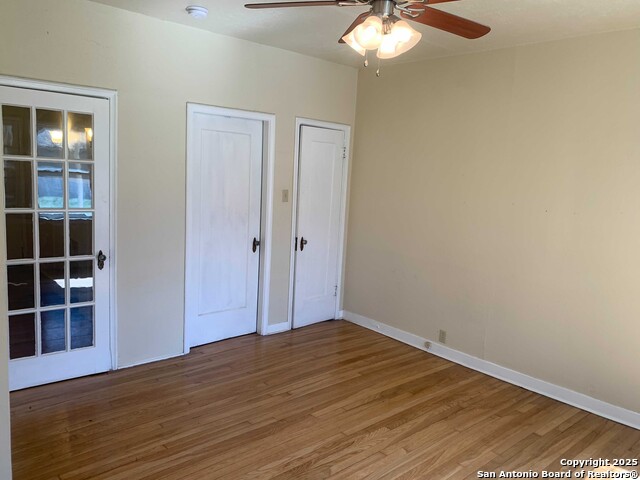 Image 11 of 16 For 218 Rosewood Ave E 2