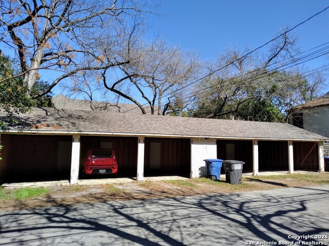 Image 16 of 16 For 218 Rosewood Ave E 2
