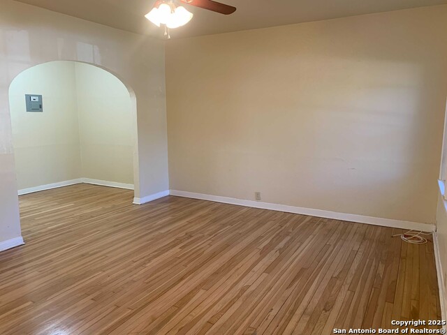 Image 2 of 16 For 218 Rosewood Ave E 2