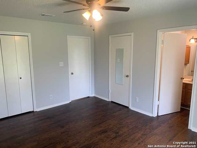 Image 10 of 17 For 4545 Hoeneke St  102