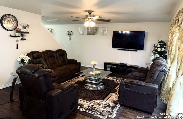 Listing photo id 0 for 10039 Del Lago