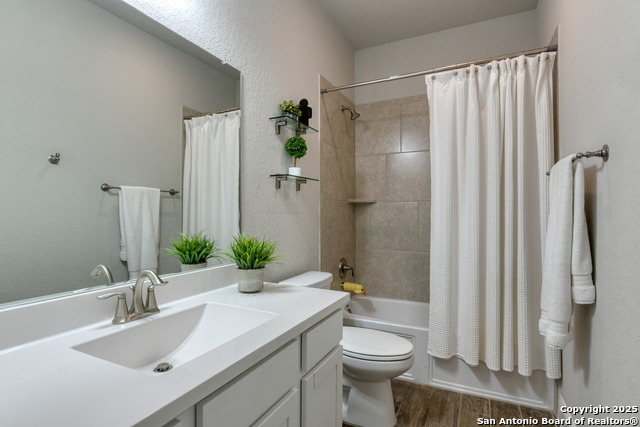 Listing photo id 18 for 2123 Bailey Forest
