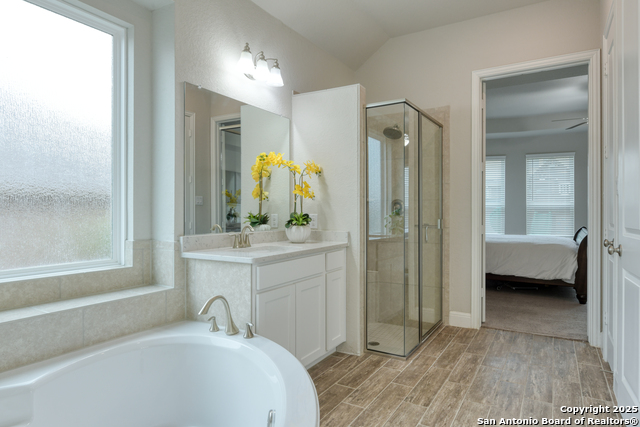 Listing photo id 29 for 2123 Bailey Forest