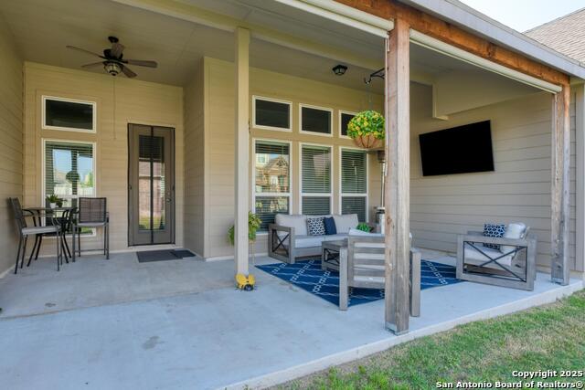 Listing photo id 32 for 2123 Bailey Forest