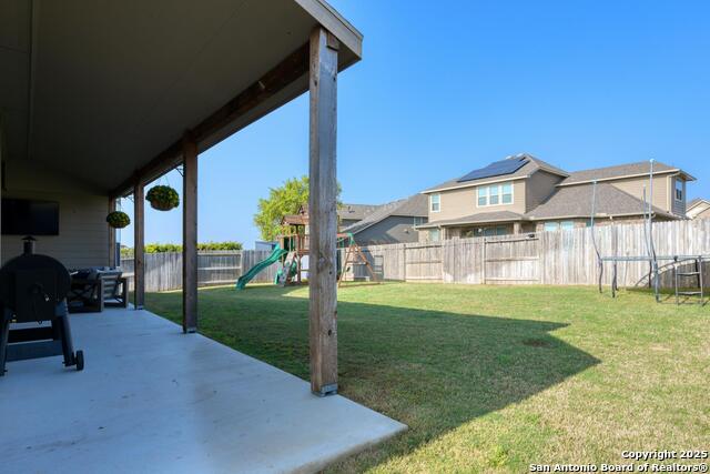 Listing photo id 34 for 2123 Bailey Forest