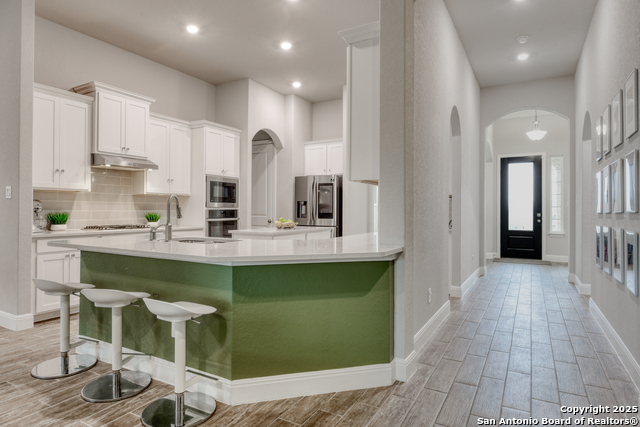 Listing photo id 4 for 2123 Bailey Forest