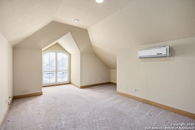 Listing photo id 14 for 2885 Rock Barn Drive E