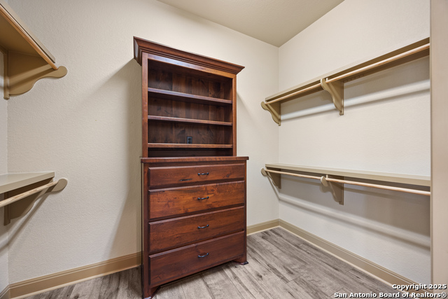 Listing photo id 16 for 2885 Rock Barn Drive E