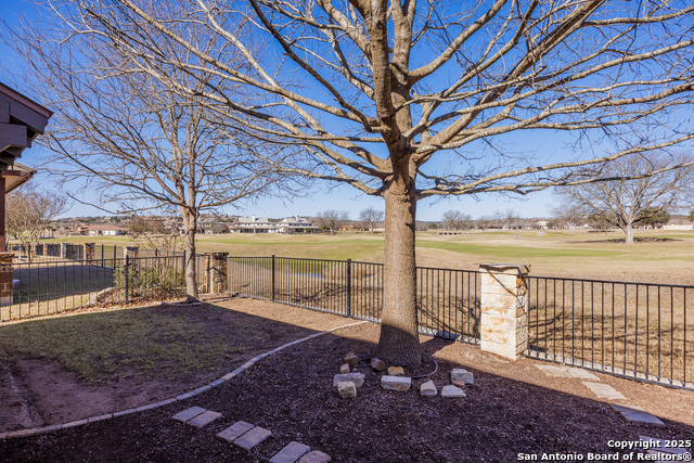 Listing photo id 24 for 2885 Rock Barn Drive E