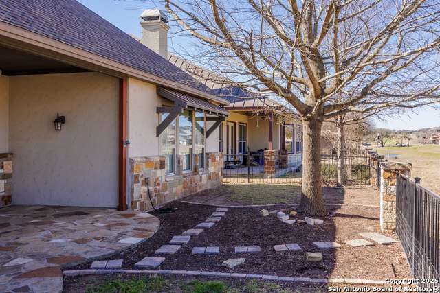 Listing photo id 26 for 2885 Rock Barn Drive E