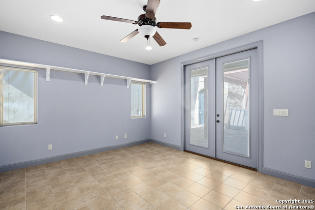 Listing photo id 28 for 2885 Rock Barn Drive E