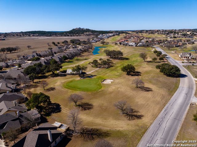 Listing photo id 33 for 2885 Rock Barn Drive E