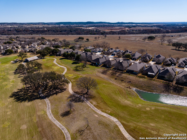 Listing photo id 39 for 2885 Rock Barn Drive E