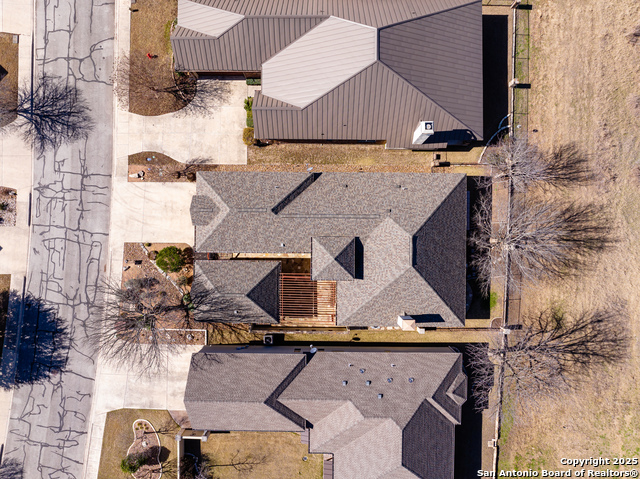 Listing photo id 41 for 2885 Rock Barn Drive E