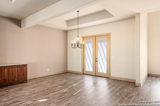 Listing photo id 5 for 2885 Rock Barn Drive E