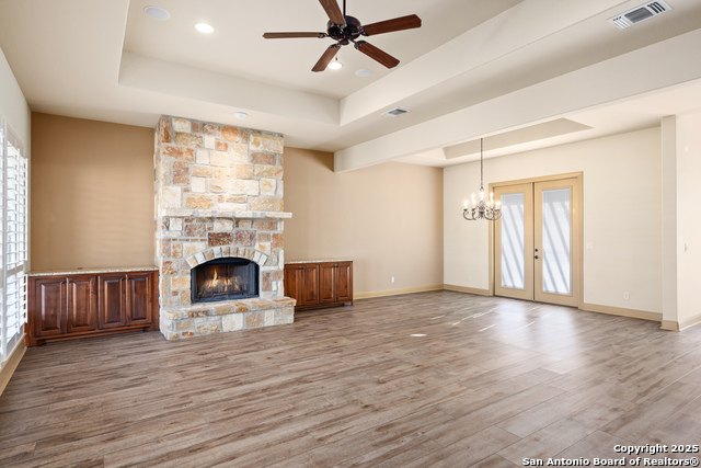 Listing photo id 7 for 2885 Rock Barn Drive E